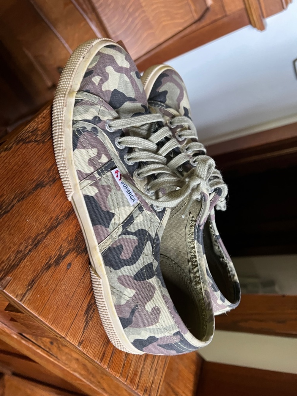 Ladies camo superga